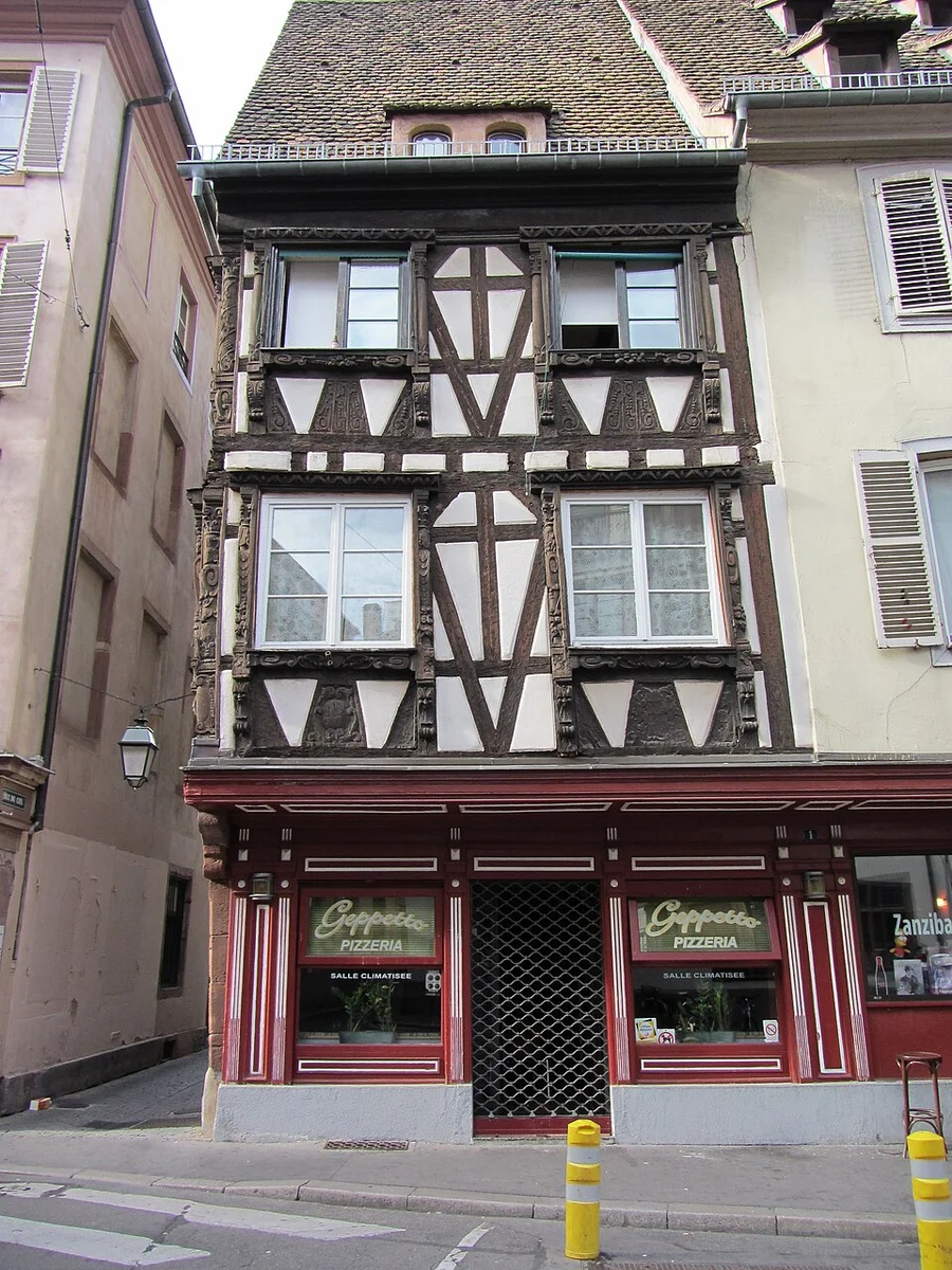 Maison au 1, place Saint-Étienne