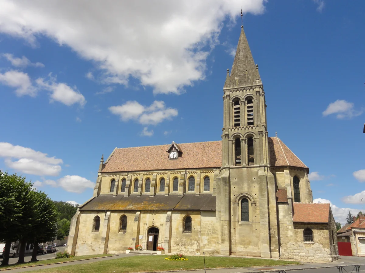 Église Saint-Symphorien de Nesles-la-Vallée