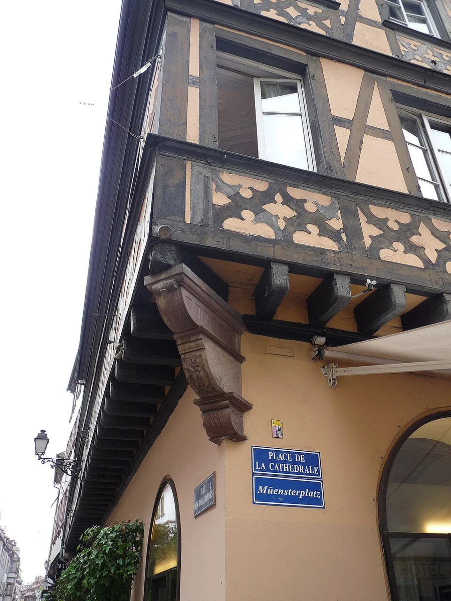 Immeuble au 22, rue des Hallebardes