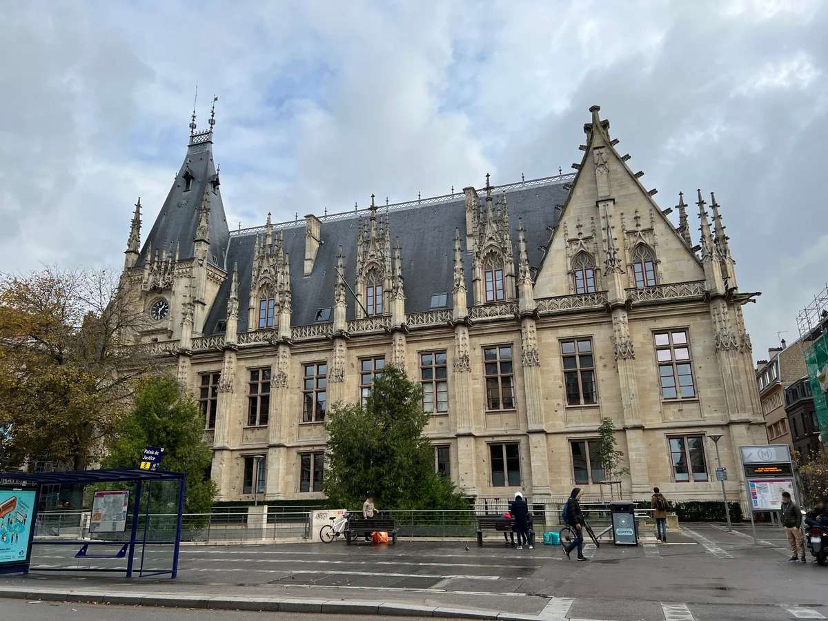 Palais de justice