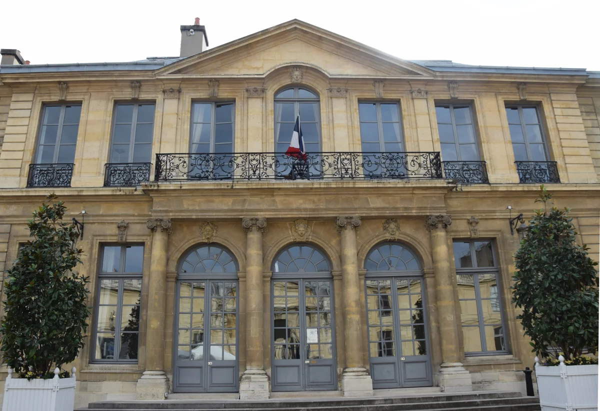 Hôtel de Rothelin-Charolais