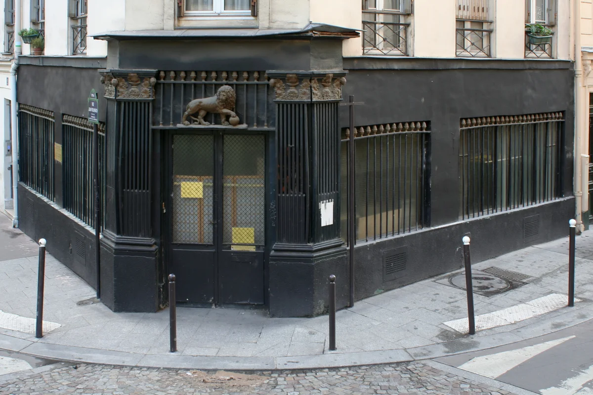 À l'enseigne du lion d'or
