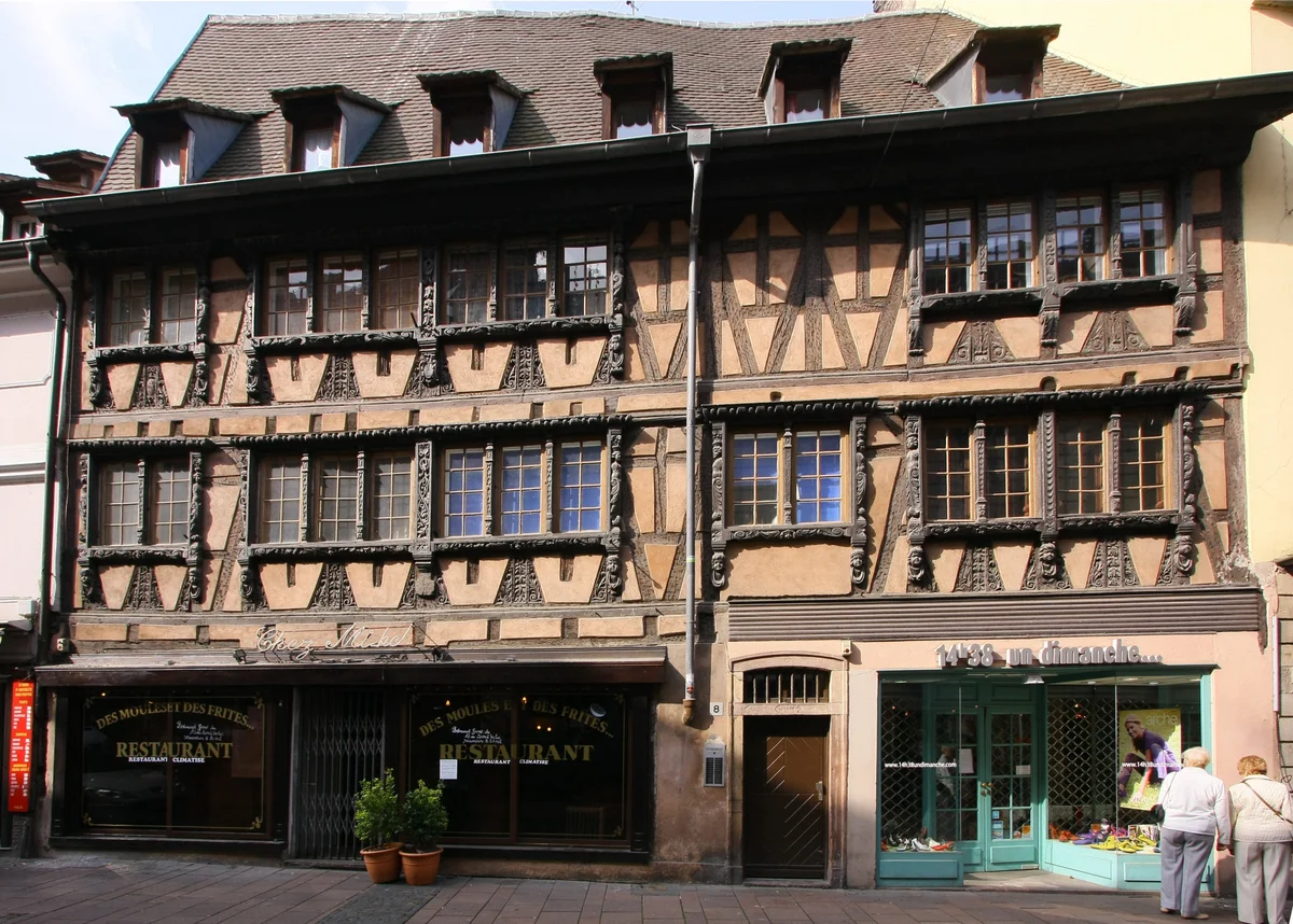 Immeuble au 8, rue d'Austerlitz