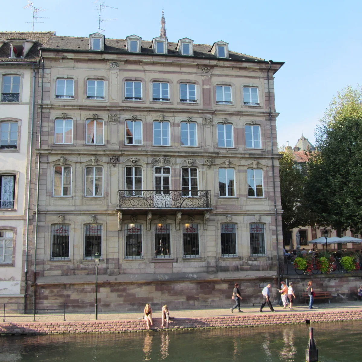 Hôtel 4, place du Marché-aux-Poissons