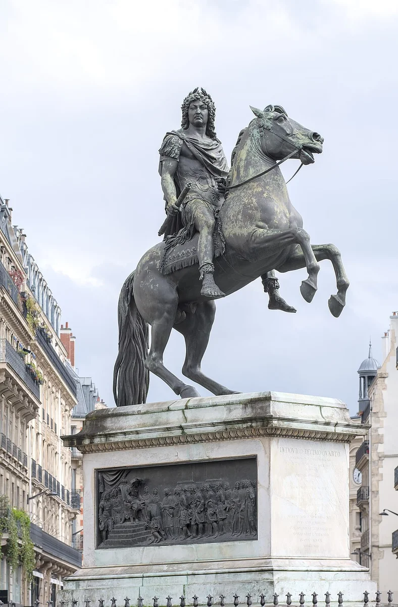Statue équestre de Louis XIV