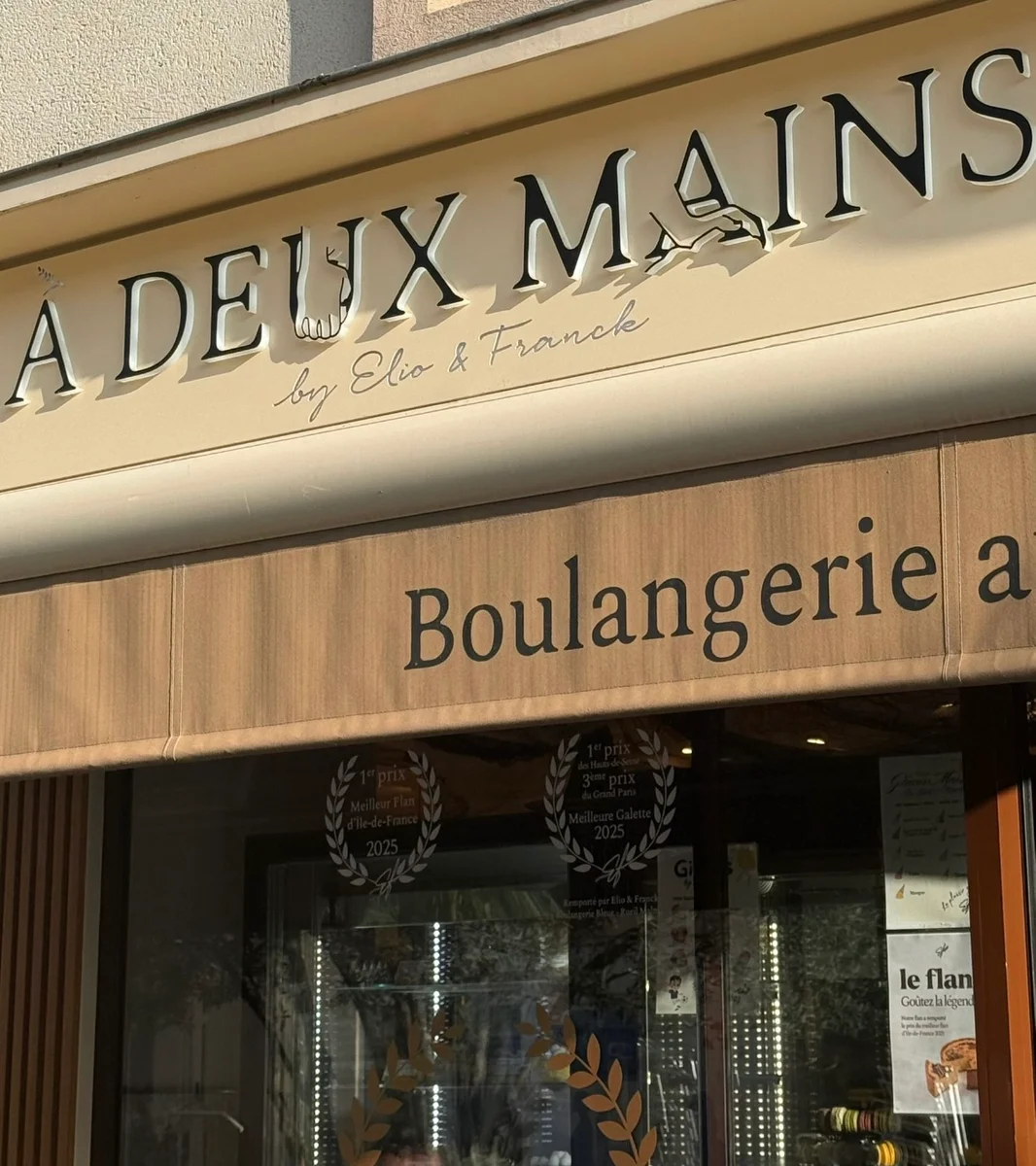 À Deux Mains by Elio & Franck