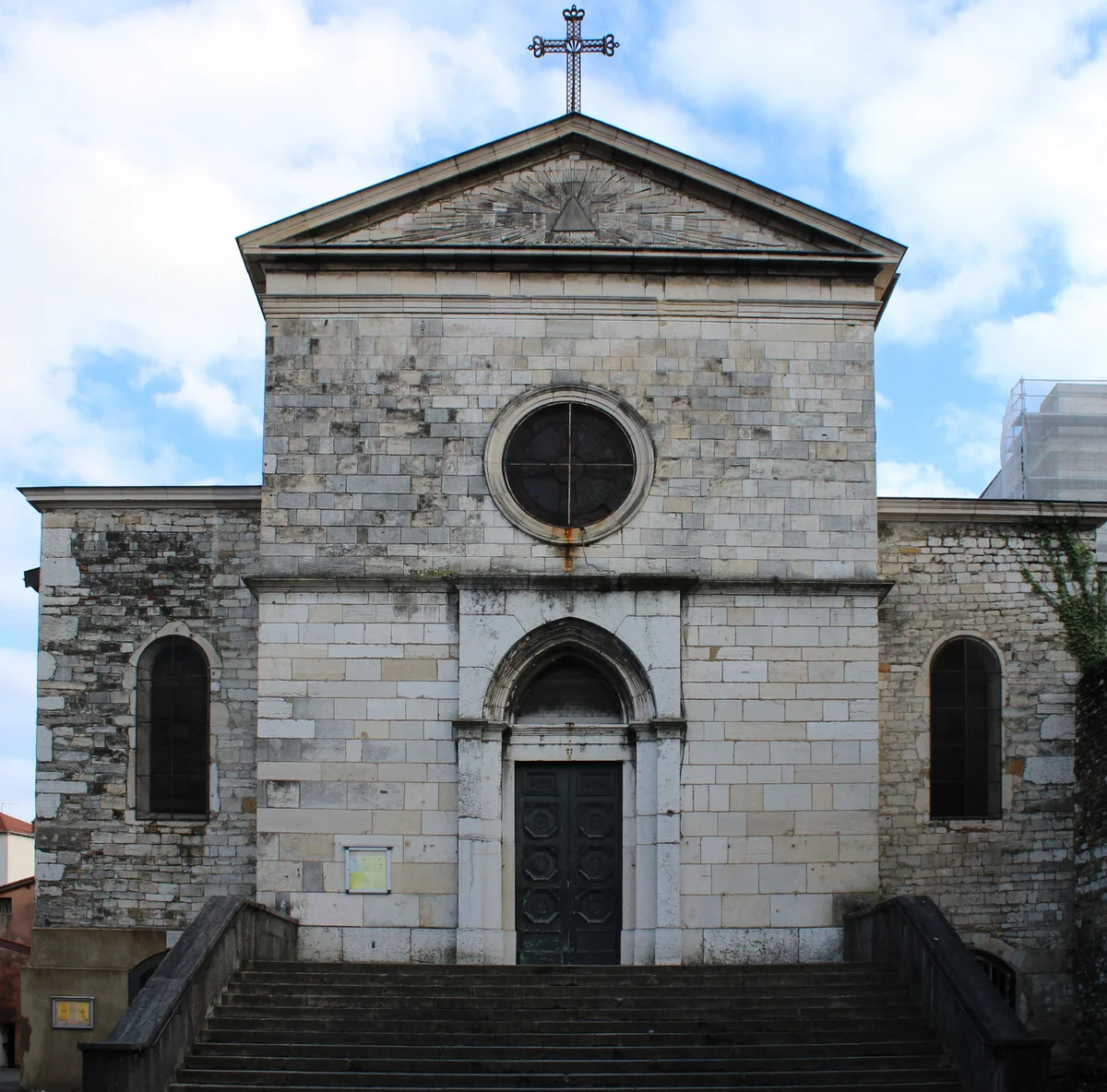 Église Saint-Irénée